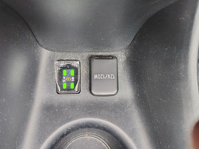 プリウス Sセーフティプラス 4WD ドライブレコーダー ETC クリアランスソナー オートクルーズコントロール パークアシスト 衝突被害軽減システム バックカメラ ナビ TV アルミホイール オートマチックハイビーム(53枚目)