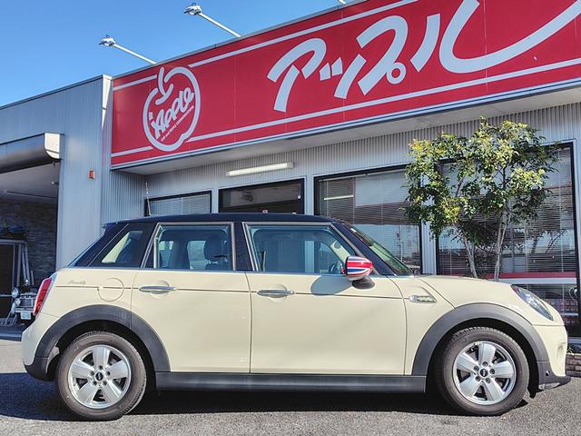 ＭＩＮＩ クーパー　ピカデリーエディション　ドライブレコーダー　バックカメラ　ナビ　クリアランスソナー　衝突被害軽減システム　アルミホイール　オートライト　ＬＥＤヘッドランプ　革シート　ターボ　キーレスエントリー　アイドリングストップ（17枚目）