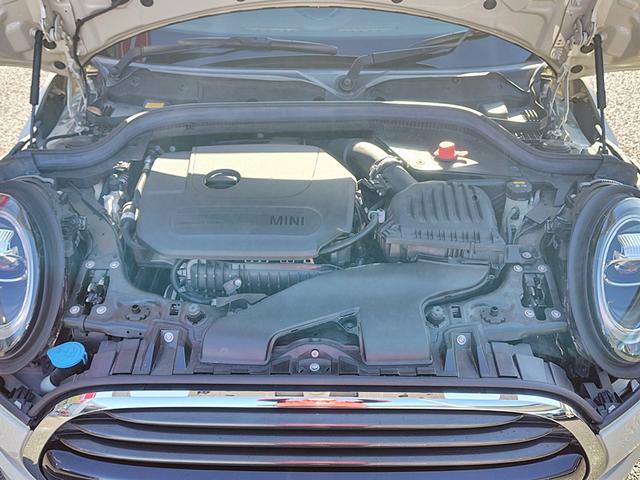 ＭＩＮＩ クーパー　ピカデリーエディション　ドライブレコーダー　バックカメラ　ナビ　クリアランスソナー　衝突被害軽減システム　アルミホイール　オートライト　ＬＥＤヘッドランプ　革シート　ターボ　キーレスエントリー　アイドリングストップ（40枚目）