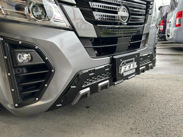 キャラバン ロンググランドプレミアムGX ワンダラーフウライボウ・アウトドア・ダークメタルグレー・2WD・ガソリン・バンパーガード・ブロックタイヤ・オーバーフェンダー・グリルカバー・ラダー・ヴィンテージベットキット・ヴィンテージシートカバー(16枚目)