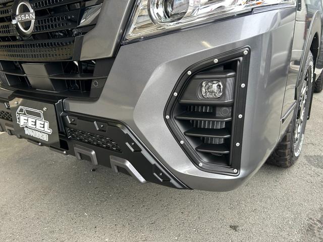 キャラバン ロンググランドプレミアムGX ワンダラーフウライボウ・アウトドア・ダークメタルグレー・2WD・ガソリン・バンパーガード・ブロックタイヤ・オーバーフェンダー・グリルカバー・ラダー・ヴィンテージベットキット・ヴィンテージシートカバー(21枚目)