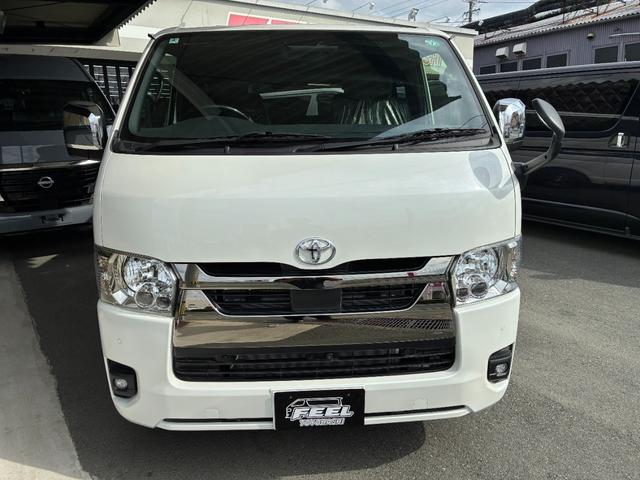 ハイエースバン スーパーGL ダークプライムII パールホワイト デジタルインナミラー パノラミックビューモニター パワースライドドア 2WD ディーゼル アドブルー 純正アルミホイール(4枚目)