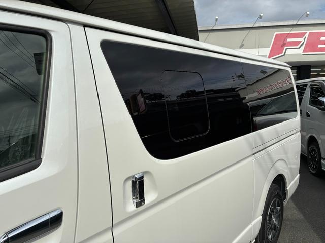 ハイエースバン スーパーGL ダークプライムII パールホワイト デジタルインナミラー パノラミックビューモニター パワースライドドア 2WD ディーゼル アドブルー 純正アルミホイール(29枚目)