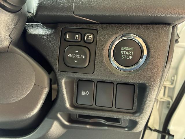 ハイエースバン スーパーGL ダークプライムII パールホワイト デジタルインナミラー パノラミックビューモニター パワースライドドア 2WD ディーゼル アドブルー 純正アルミホイール(34枚目)