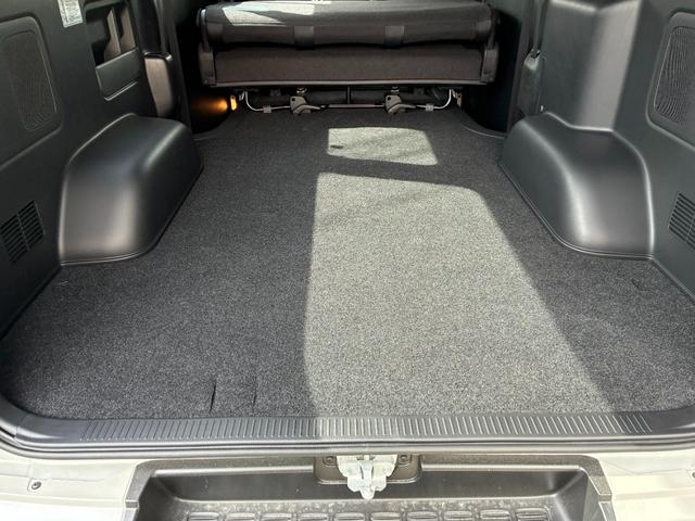 ハイエースバン スーパーGL ダークプライムII パールホワイト デジタルインナミラー パノラミックビューモニター パワースライドドア 2WD ディーゼル アドブルー 純正アルミホイール(70枚目)