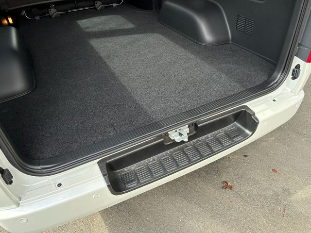 ハイエースバン スーパーGL ダークプライムII パールホワイト デジタルインナミラー パノラミックビューモニター パワースライドドア 2WD ディーゼル アドブルー 純正アルミホイール(76枚目)