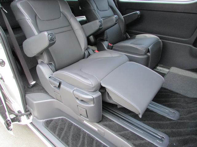 ハイエースバン スーパーＧＬ　ダークプライムＩＩ　ＲＡＶＥ７　レイブ７　５ナンバー７人乗り　キャプテンシート　オットマン　背面セパレート式ベンチシート　レザー　パノラミックビューモニター　ＬＥＤヘッドライト　ＬＥＤフォグ（8枚目）