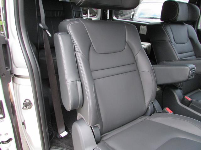 ハイエースバン スーパーＧＬ　ダークプライムＩＩ　ＲＡＶＥ７　レイブ７　５ナンバー７人乗り　キャプテンシート　オットマン　背面セパレート式ベンチシート　レザー　パノラミックビューモニター　ＬＥＤヘッドライト　ＬＥＤフォグ（9枚目）