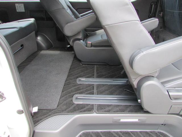 ハイエースバン スーパーＧＬ　ダークプライムＩＩ　ＲＡＶＥ７　レイブ７　５ナンバー７人乗り　キャプテンシート　オットマン　背面セパレート式ベンチシート　レザー　パノラミックビューモニター　ＬＥＤヘッドライト　ＬＥＤフォグ（11枚目）