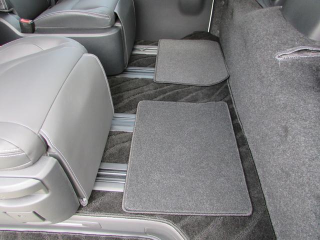 ハイエースバン スーパーＧＬ　ダークプライムＩＩ　ＲＡＶＥ７　レイブ７　５ナンバー７人乗り　キャプテンシート　オットマン　背面セパレート式ベンチシート　レザー　パノラミックビューモニター　ＬＥＤヘッドライト　ＬＥＤフォグ（17枚目）