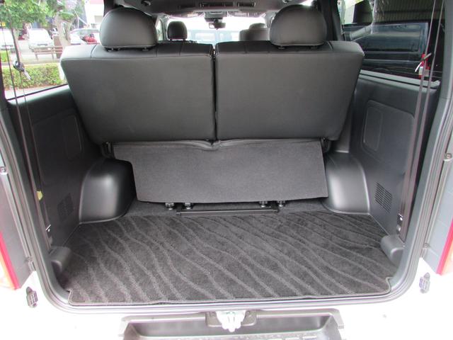 ハイエースバン スーパーＧＬ　ダークプライムＩＩ　ＲＡＶＥ７　レイブ７　５ナンバー７人乗り　キャプテンシート　オットマン　背面セパレート式ベンチシート　レザー　パノラミックビューモニター　ＬＥＤヘッドライト　ＬＥＤフォグ（24枚目）