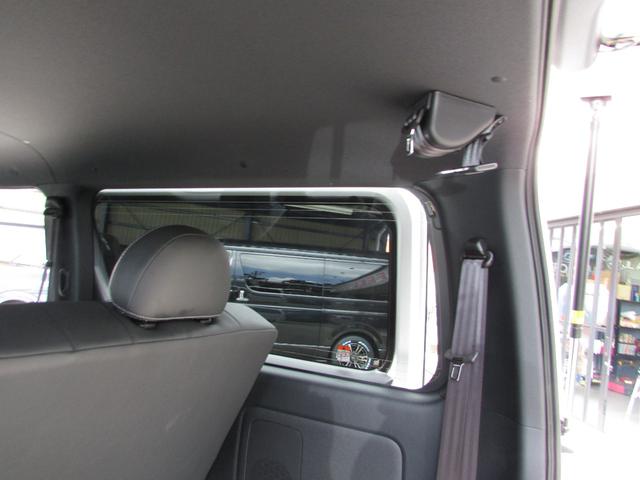 ハイエースバン スーパーＧＬ　ダークプライムＩＩ　ＲＡＶＥ７　レイブ７　５ナンバー７人乗り　キャプテンシート　オットマン　背面セパレート式ベンチシート　レザー　パノラミックビューモニター　ＬＥＤヘッドライト　ＬＥＤフォグ（25枚目）