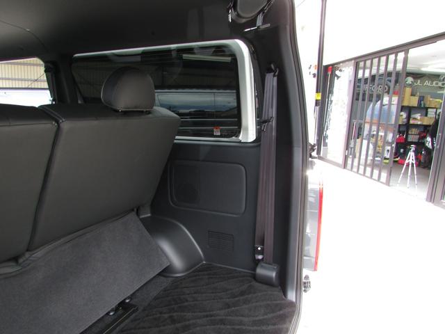 ハイエースバン スーパーＧＬ　ダークプライムＩＩ　ＲＡＶＥ７　レイブ７　５ナンバー７人乗り　キャプテンシート　オットマン　背面セパレート式ベンチシート　レザー　パノラミックビューモニター　ＬＥＤヘッドライト　ＬＥＤフォグ（26枚目）