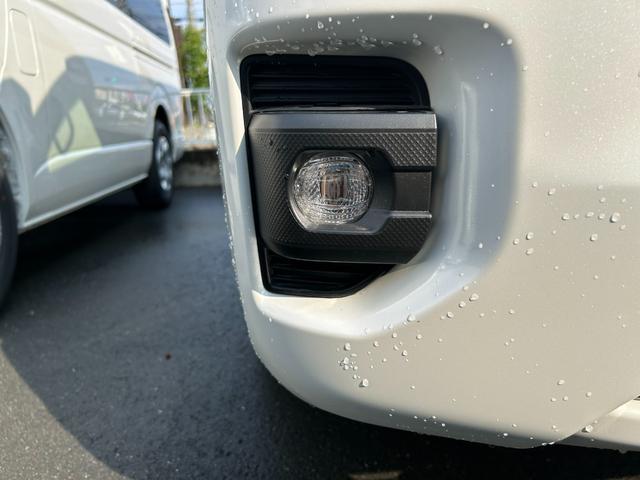 ハイエースバン スーパーＧＬ　ダークプライムＩＩ　ＲＡＶＥ７　レイブ７　５ナンバー７人乗り　キャプテンシート　オットマン　背面セパレート式ベンチシート　レザー　パノラミックビューモニター　ＬＥＤヘッドライト　ＬＥＤフォグ（30枚目）