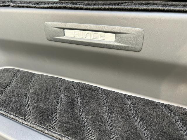 ハイエースバン スーパーＧＬ　ダークプライムＩＩ　ＲＡＶＥ７　レイブ７　５ナンバー７人乗り　キャプテンシート　オットマン　背面セパレート式ベンチシート　レザー　パノラミックビューモニター　ＬＥＤヘッドライト　ＬＥＤフォグ（53枚目）