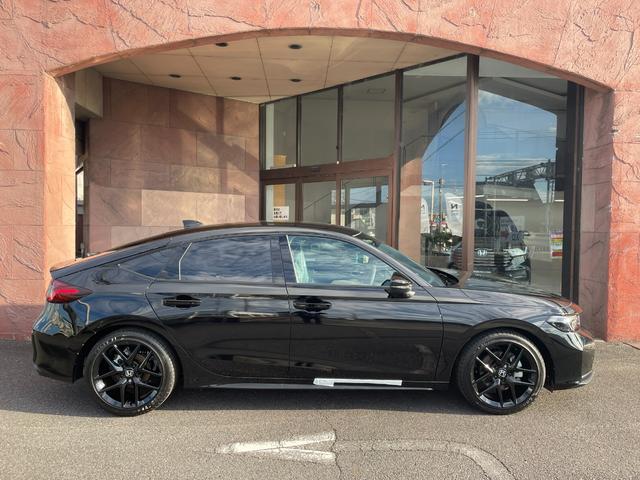 シビック RS 6MT ナビ リアカメラ 電動シート BOSEスピーカー 18インチアルミ(3枚目)