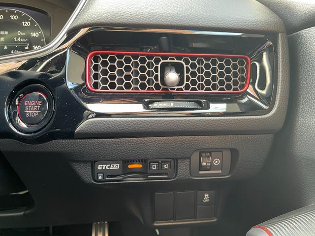 シビック RS 6MT ナビ リアカメラ 電動シート BOSEスピーカー 18インチアルミ(18枚目)