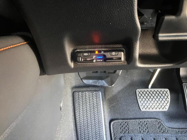 ヴェゼル ｅ：ＨＥＶ　Ｘ・ＨｕＮＴパッケージ　グロッシーカッパーグリル　９インチナビ　リアカメラ　ＥＴＣ　ルーフレール　フロアマット　車線逸脱防止　オートＬＥＤ　盗難防止システム　サイドエアバッグ　Ｂカメラ　クリアランスソナー　横滑り防止機能（13枚目）