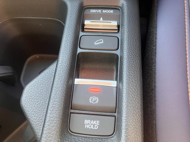 ヴェゼル ｅ：ＨＥＶ　Ｘ・ＨｕＮＴパッケージ　グロッシーカッパーグリル　９インチナビ　リアカメラ　ＥＴＣ　ルーフレール　フロアマット　車線逸脱防止　オートＬＥＤ　盗難防止システム　サイドエアバッグ　Ｂカメラ　クリアランスソナー　横滑り防止機能（15枚目）