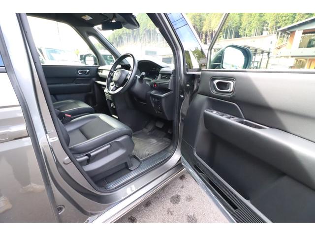 ステップワゴン スパーダ ETC クリアランスソナー オートクルーズコントロール レーンアシスト 衝突被害軽減システム 両側電動スライドドア オートライト LEDヘッドランプ 電動リアゲート スマートキー アイドリングストップ(28枚目)