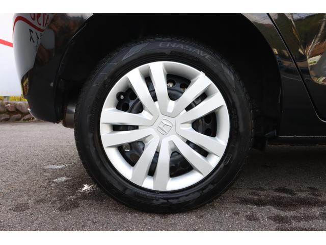 フィット ｅ：ＨＥＶホーム　４ＷＤ　ドライブレコーダー　ＥＴＣ　ナビ　クリアランスソナー　オートクルーズコントロール　レーンアシスト　衝突被害軽減システム　オートライト　ＬＥＤヘッドランプ　スマートキー　アイドリングストップ（20枚目）