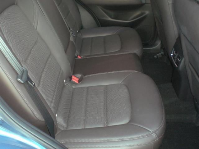 ＣＸ－５ ＸＤ　エクスクルーシブモード　レザーシート　パワーバックドア（16枚目）