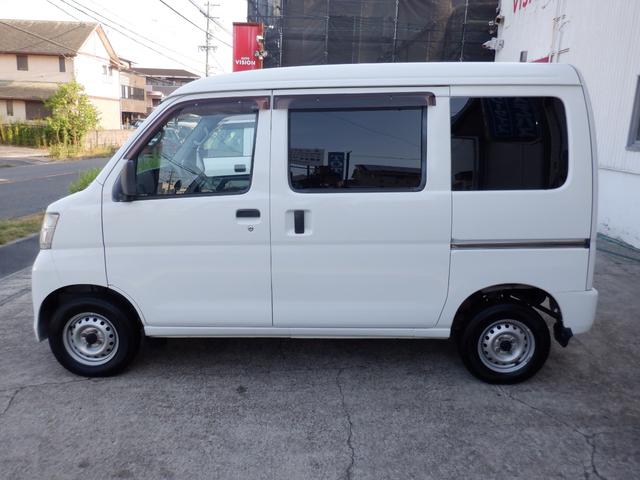 サンバーバン トランスポーター　ハイルーフ　４速ＡＴ　●車検２年付　パワーウインドウ　キーレスエントリー　バイザー　フロアマット　オーバーヘッドコンソール　ＦＭＡＭラジオ　Ｗエアバック　スペアキー　取扱説明書　（９９）（5枚目）