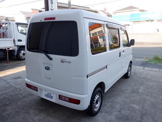 サンバーバン トランスポーター　ハイルーフ　４速ＡＴ　●車検２年付　パワーウインドウ　キーレスエントリー　バイザー　フロアマット　オーバーヘッドコンソール　ＦＭＡＭラジオ　Ｗエアバック　スペアキー　取扱説明書　（９９）（6枚目）