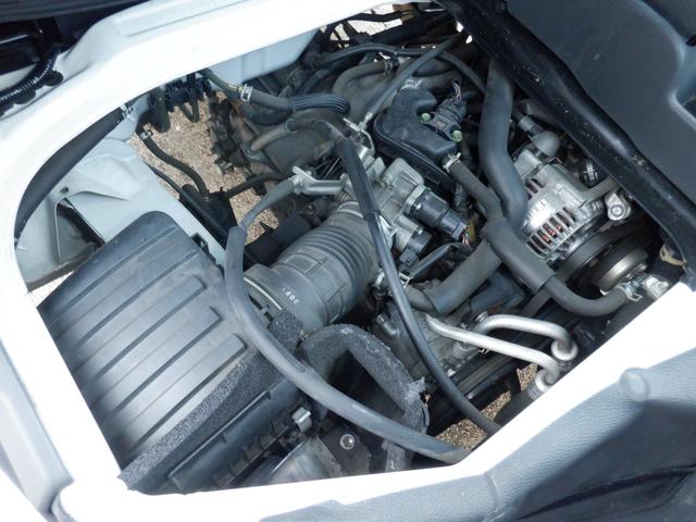 サンバーバン トランスポーター　ハイルーフ　４速ＡＴ　●車検２年付　パワーウインドウ　キーレスエントリー　バイザー　フロアマット　オーバーヘッドコンソール　ＦＭＡＭラジオ　Ｗエアバック　スペアキー　取扱説明書　（９９）（52枚目）