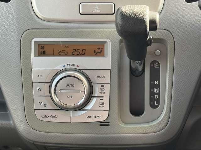 ワゴンＲ ＦＸリミテッド　プッシュスタート／スマートキー　ＨＤＤナビ　純正１４インチアルミ　ベンチシート（13枚目）