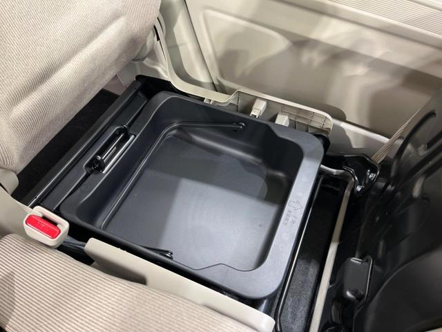 FA 禁煙車 キーレスキー シートアンダーボックス マニュアルエアコン 電動格納ミラー 横滑り防止装置 トラクションコントロール バニティーミラー 盗難防止システム パワーウィンドウ(4枚目)