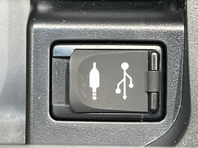 プレミアム 禁煙車 JBLプレミアムサウンド メーカーナビ Bluetooth接続 衝突軽減装置 バックカメラ クルーズコントロール LEDヘッドライト 純正18AW パワーシート ETC アドリングストップ(32枚目)