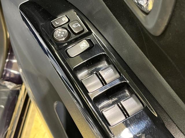 リミテッドII 禁煙車 SDナビ 両側電動スライドドア バックカメラ ワンセグTV 運転席シートヒーター HIDヘッドライト LEDフォグ スマートキー 革巻きステアリング ステアリングスイッチ オートエアコン(26枚目)