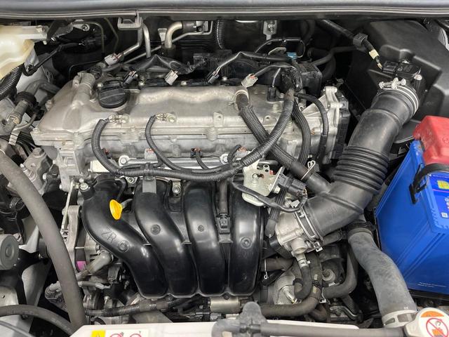ヴォクシー ＺＳ　煌ＩＩ　純正１０型ナビ　両側電動スライド　衝突軽減装置　クルコン　Ｂｌｕｅｔｏｏｔｈ　ＥＴＣ　フルセグＴＶ　バックカメラ　ＬＥＤヘッドライト　リアオートエアコン　スマートキー　プッシュスタート　オートエアコン（18枚目）