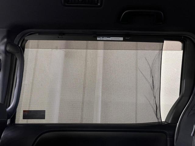 ヴォクシー ＺＳ　煌ＩＩ　純正１０型ナビ　両側電動スライド　衝突軽減装置　クルコン　Ｂｌｕｅｔｏｏｔｈ　ＥＴＣ　フルセグＴＶ　バックカメラ　ＬＥＤヘッドライト　リアオートエアコン　スマートキー　プッシュスタート　オートエアコン（51枚目）
