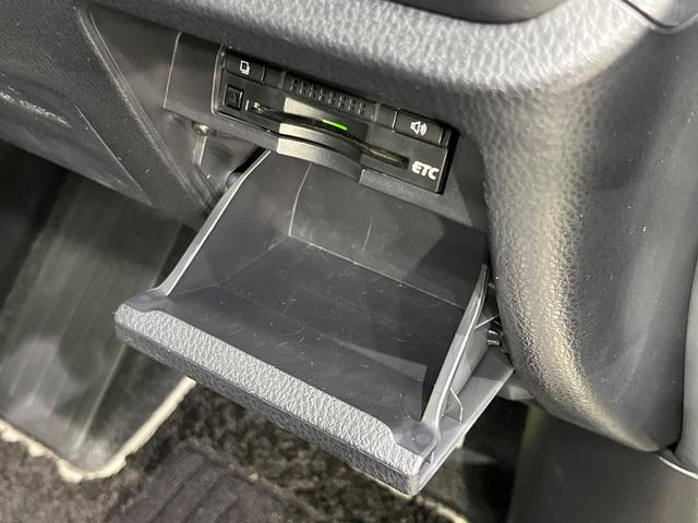 ヴォクシー ＺＳ　煌ＩＩ　両側電動スライドドア　衝突軽減装置　純正１０型ナビ　ＥＴＣ　ｂｌｕｅｔｏｏｔｈ　フルセグ　ドラレコ　ＬＥＤヘッド　ＬＥＤフォグ　クルーズコントロール　７人乗り　オートマチックハイビーム　車線逸脱警報（33枚目）