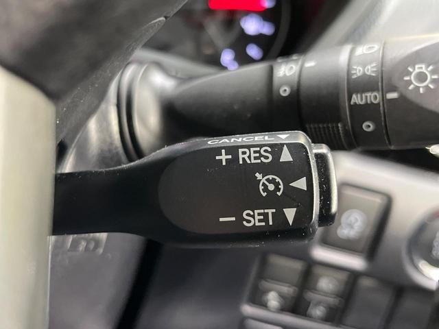 ヴォクシー ＺＳ　煌ＩＩ　両側電動スライドドア　衝突軽減装置　純正１０型ナビ　ＥＴＣ　ｂｌｕｅｔｏｏｔｈ　フルセグ　ドラレコ　ＬＥＤヘッド　ＬＥＤフォグ　クルーズコントロール　７人乗り　オートマチックハイビーム　車線逸脱警報（43枚目）