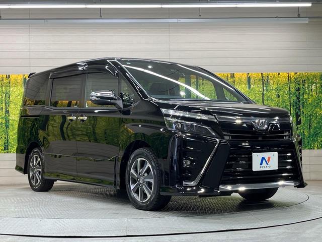 ヴォクシー ＺＳ　煌ＩＩ　両側電動スライドドア　衝突軽減装置　純正１０型ナビ　ＥＴＣ　ｂｌｕｅｔｏｏｔｈ　フルセグ　ドラレコ　ＬＥＤヘッド　ＬＥＤフォグ　クルーズコントロール　７人乗り　オートマチックハイビーム　車線逸脱警報（59枚目）
