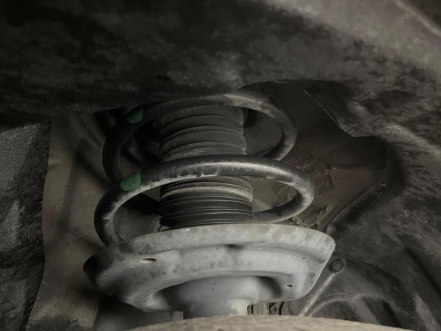 ＲＡＶ４ Ｇ　Ｚパッケージ　４ＷＤ　純正９型ナビ　衝突軽減装置　ブラインドスポットモニター　デジタルミラー　バックカメラ　Ｂｌｕｅｔｏｏｔｈ　レーダークルーズ　シートヒーター　ＥＴＣ　パワーシート　ステアリングヒーター（23枚目）