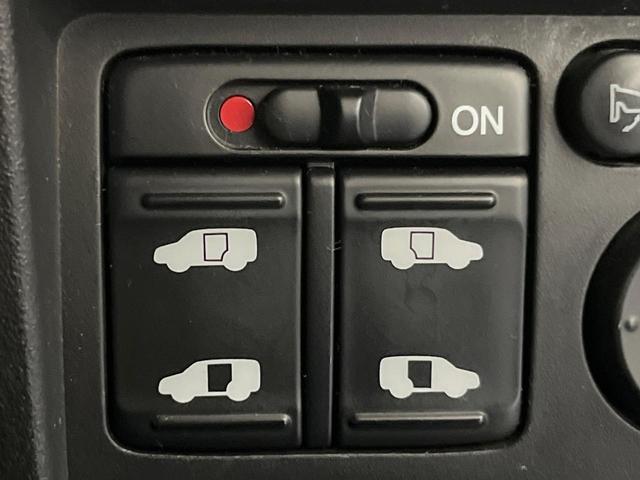 フリード Ｇ　ジャストセレクション　両側電動スライドドア　純正ＳＤナビ　バックカメラ　禁煙車　ドライブレコーダー　スマートキー　ＨＩＤヘッドライト　ＥＴＣ　オートライト　オートエアコン　Ｂｌｕｅｔｏｏｔｈ　ＣＤ　ＤＶＤ再生（5枚目）