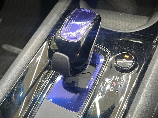 ヴェゼル ハイブリッドＺ　純正ナビ　衝突軽減装置　クルーズコントロール　ＬＥＤヘッドライト　ＥＴＣ　バックカメラ　Ｂｌｕｅｔｏｏｔｈ　オートエアコン　スマートキー　プッシュスタート　シートリフター　電動格納ドアミラー（24枚目）