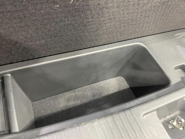 ヴェゼル ハイブリッドＺ　純正ナビ　衝突軽減装置　クルーズコントロール　ＬＥＤヘッドライト　ＥＴＣ　バックカメラ　Ｂｌｕｅｔｏｏｔｈ　オートエアコン　スマートキー　プッシュスタート　シートリフター　電動格納ドアミラー（45枚目）
