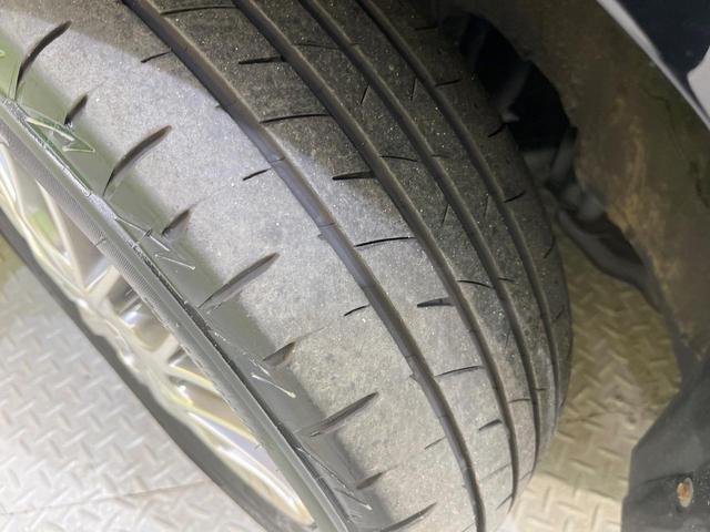 ヴォクシー ハイブリッドＺＳ　煌ＩＩＩ　純正１０型ナビ　バックカメラ　両側電動ドア　衝突被害軽減システム　禁煙車　ハーフレザーシート　ドラレコ　スマートキー　ＬＥＤヘッド　ＥＴＣ２．０　クルコン　オートハイビーム　車線逸脱警報　オートライト（25枚目）