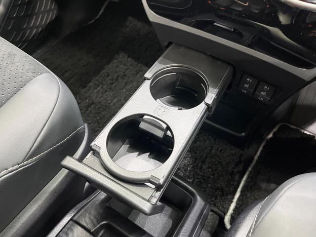 ヴォクシー ハイブリッドＺＳ　煌ＩＩＩ　純正１０型ナビ　バックカメラ　両側電動ドア　衝突被害軽減システム　禁煙車　ハーフレザーシート　ドラレコ　スマートキー　ＬＥＤヘッド　ＥＴＣ２．０　クルコン　オートハイビーム　車線逸脱警報　オートライト（35枚目）