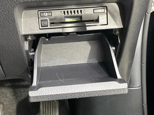 ヴォクシー ハイブリッドＺＳ　煌ＩＩＩ　純正１０型ナビ　バックカメラ　両側電動ドア　衝突被害軽減システム　禁煙車　ハーフレザーシート　ドラレコ　スマートキー　ＬＥＤヘッド　ＥＴＣ２．０　クルコン　オートハイビーム　車線逸脱警報　オートライト（47枚目）