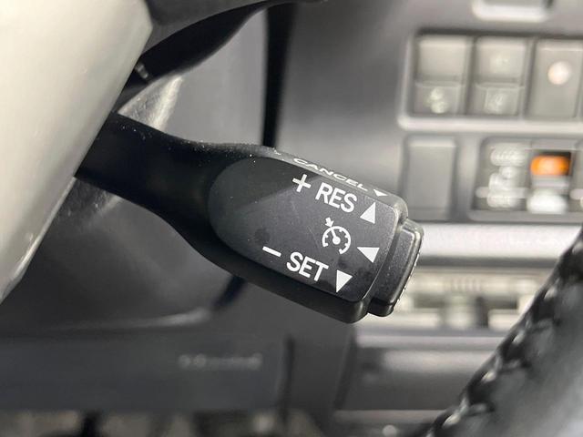 ヴォクシー ハイブリッドＺＳ　煌ＩＩＩ　純正１０型ナビ　バックカメラ　両側電動ドア　衝突被害軽減システム　禁煙車　ハーフレザーシート　ドラレコ　スマートキー　ＬＥＤヘッド　ＥＴＣ２．０　クルコン　オートハイビーム　車線逸脱警報　オートライト（50枚目）