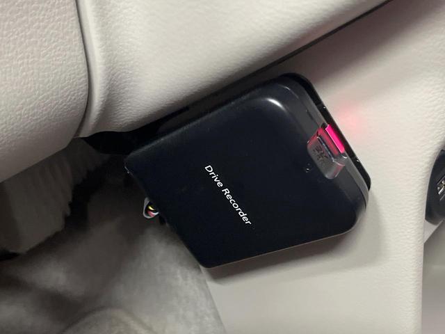 アルトラパン X 純正ナビ 全周囲カメラ ドラレコ ETC 衝突軽減装置 HIDヘッド Bluetooth オートエアコン シートリフター シートヒーター スマートキー プッシュスタート 電動格納ドアミラー(36枚目)