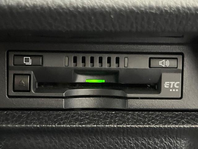 ヴォクシー ＺＳ　煌ＩＩ　純正１０型ナビ　後席モニター　バックカメラ　衝突被害軽減システム　禁煙車　コーナーセンサー　スマートキー　ＬＥＤヘッド　ビルトインＥＴＣ　クルコン　オートハイビーム　オートライト　デュアルエアコン（31枚目）