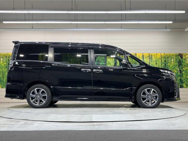 ヴォクシー ＺＳ　煌ＩＩ　純正１０型ナビ　後席モニター　バックカメラ　衝突被害軽減システム　禁煙車　コーナーセンサー　スマートキー　ＬＥＤヘッド　ビルトインＥＴＣ　クルコン　オートハイビーム　オートライト　デュアルエアコン（57枚目）