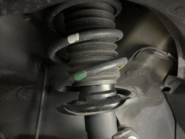 タフト Ｇ　ダーククロムベンチャー　ガラスルーフ　バックカメラ　衝突被害軽減システム　禁煙車　コーナーセンサー　スマートキー　ＬＥＤヘッド　オートハイビーム　車線逸脱警報　オートライト　オートエアコン　純正１５インチアルミ（20枚目）